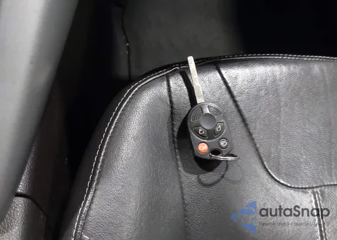 2013 Ford Focus Se z USA, uszkodzony, nr VIN 1FADP3K27DL378372